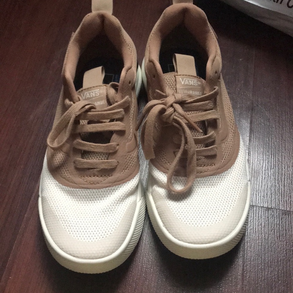 Never Worn Vans Women’s Ultra Range